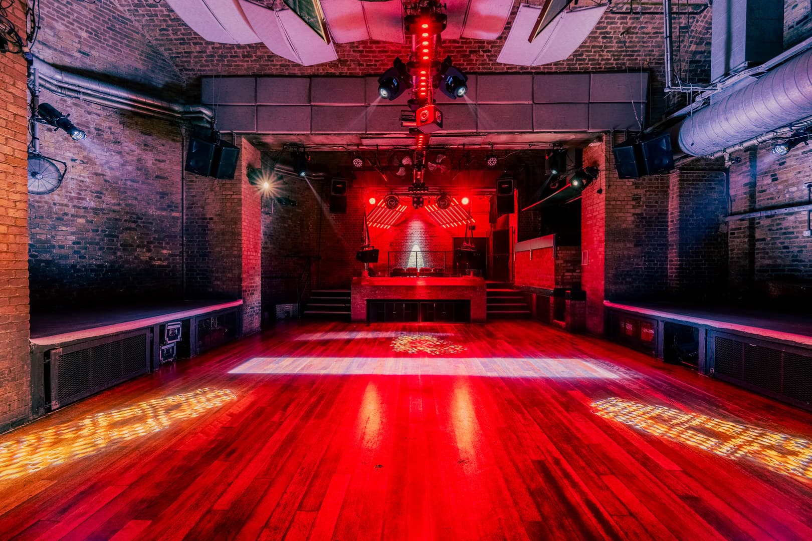 Room 1 + Mezzanine, Fabric photo #25
