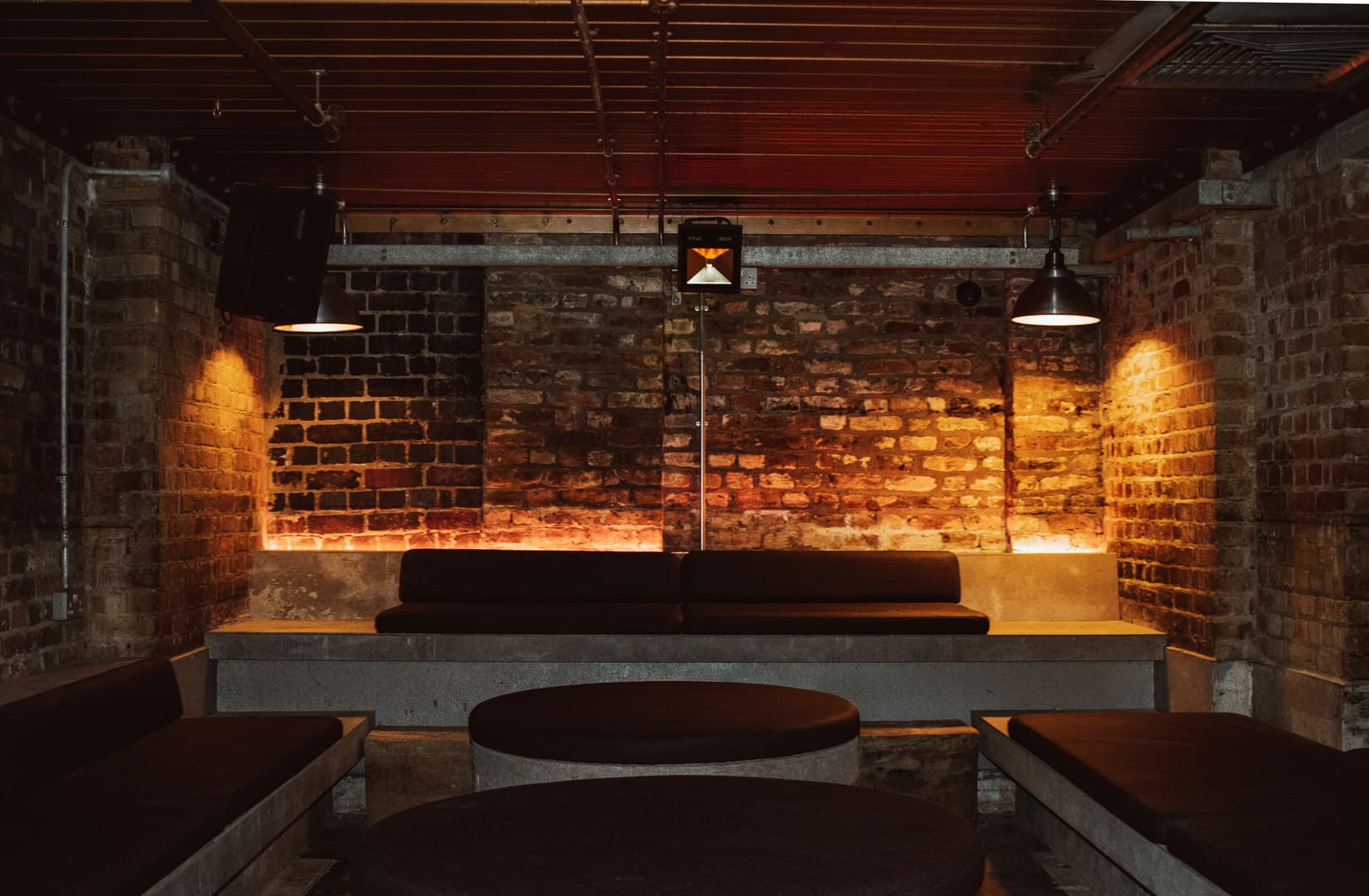 Room 1 + Mezzanine, Fabric photo #26