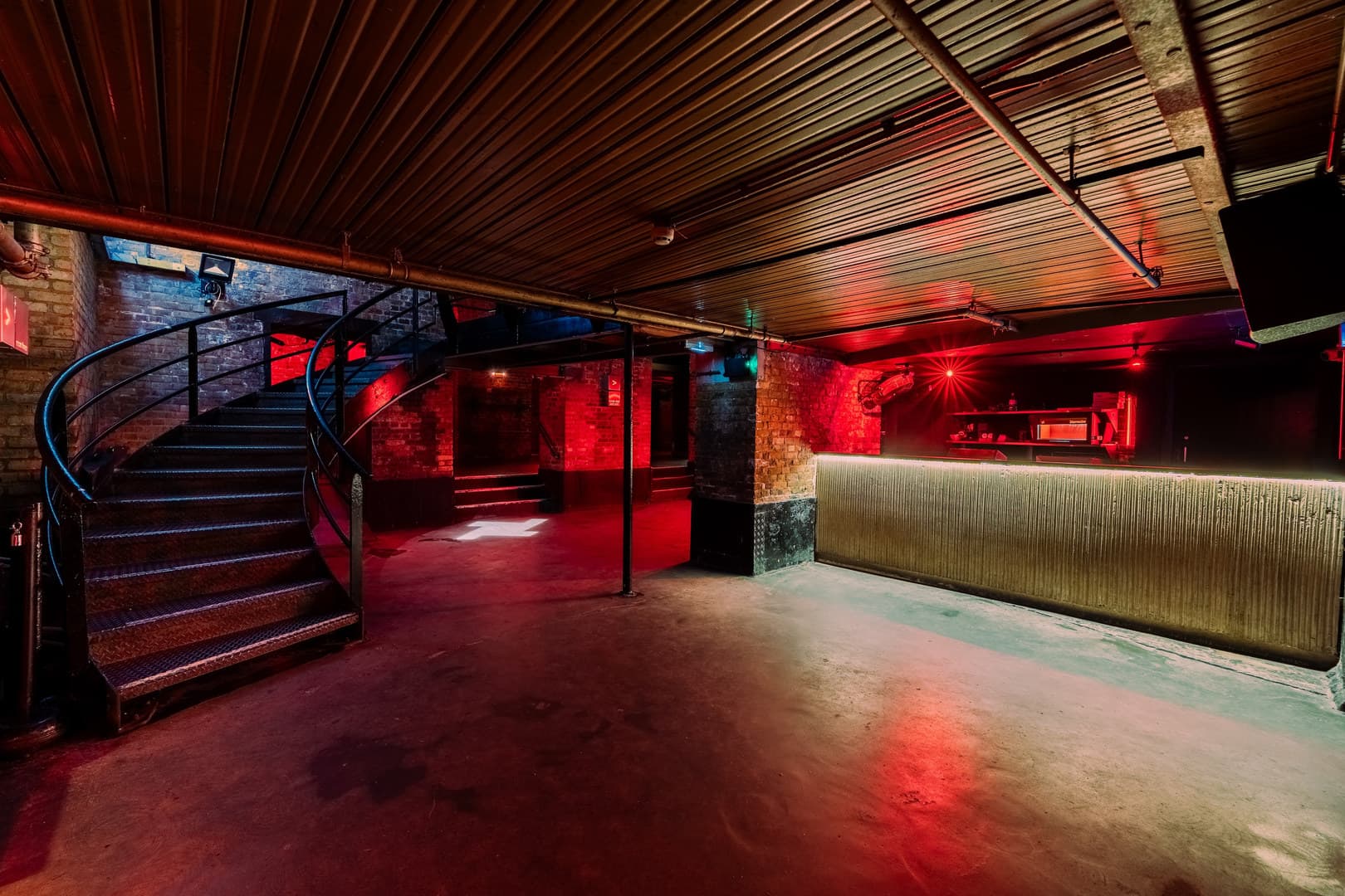 Room 2 + Sunken Bar, Fabric photo #2