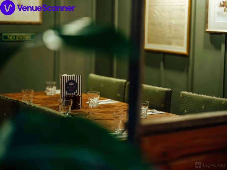 Dr Foster, Upstairs Quay-side photo #3