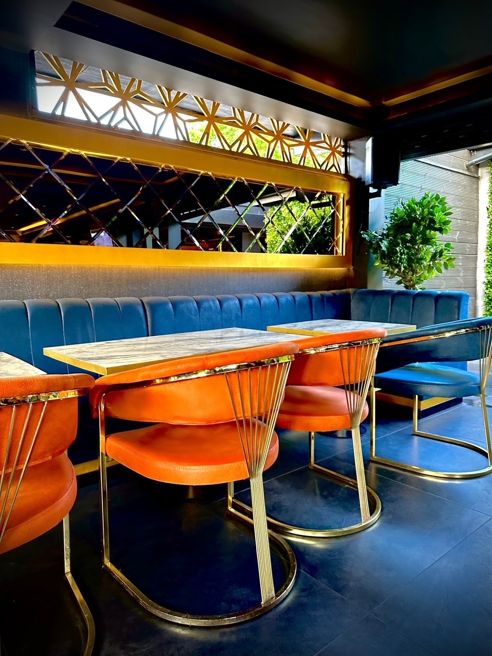 Photo of Central Restaurant And Lounge, Lounge