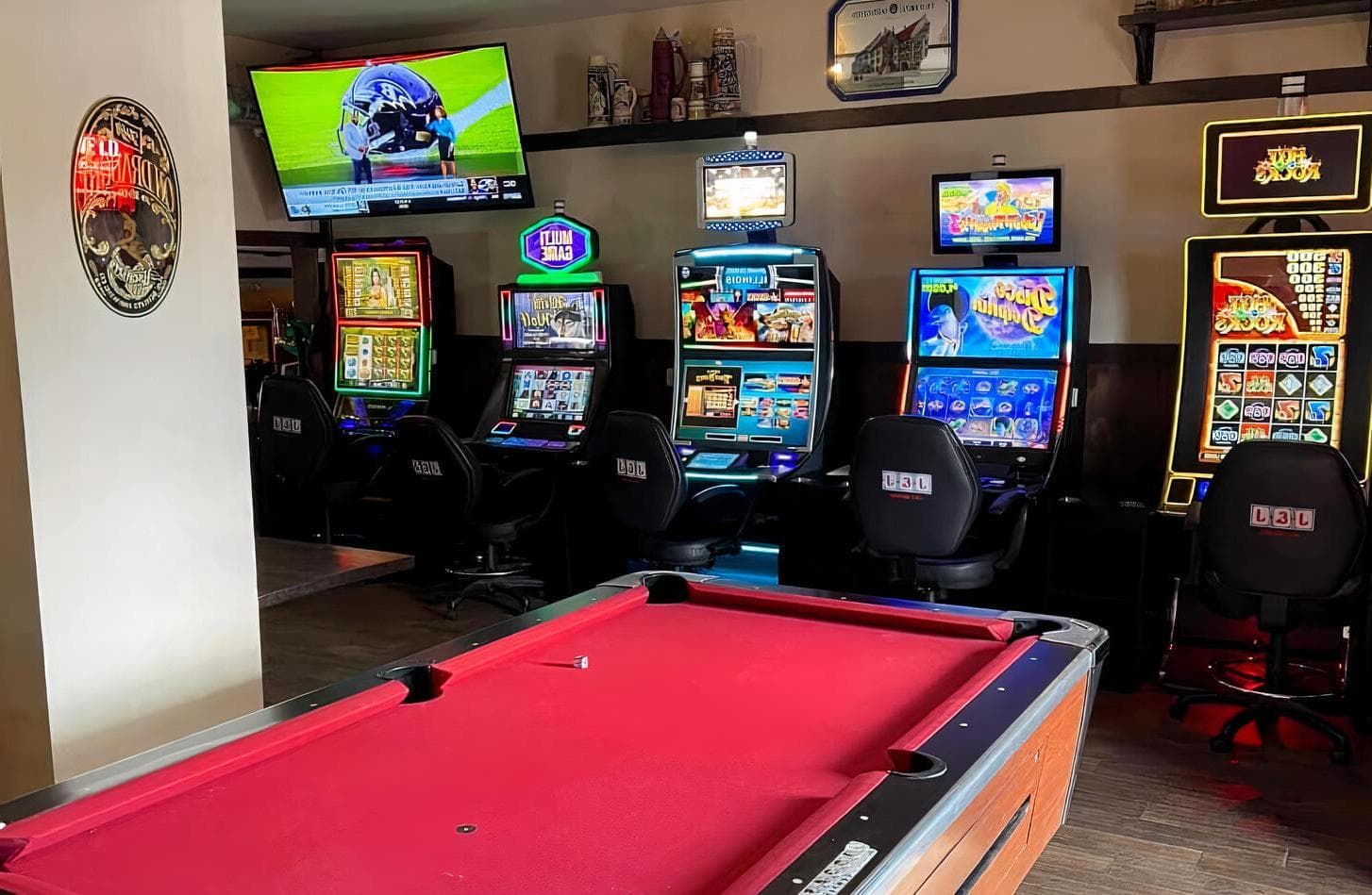 Main Bar Area, Old Munich Tavern & Grill photo #1