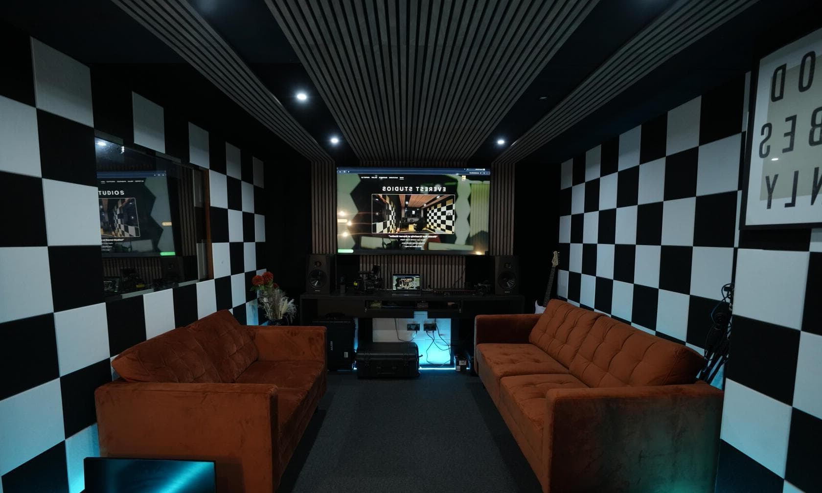 Podcast Room, Everest Studios photo #2