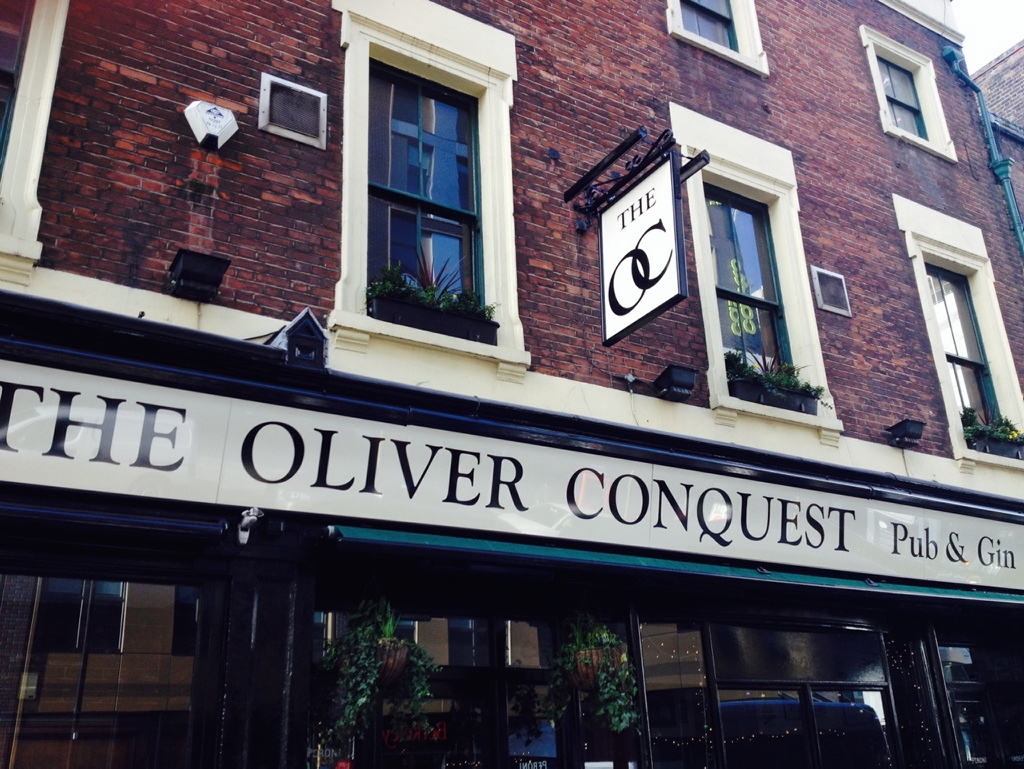 Photo of The Oliver Conquest, Full Venue