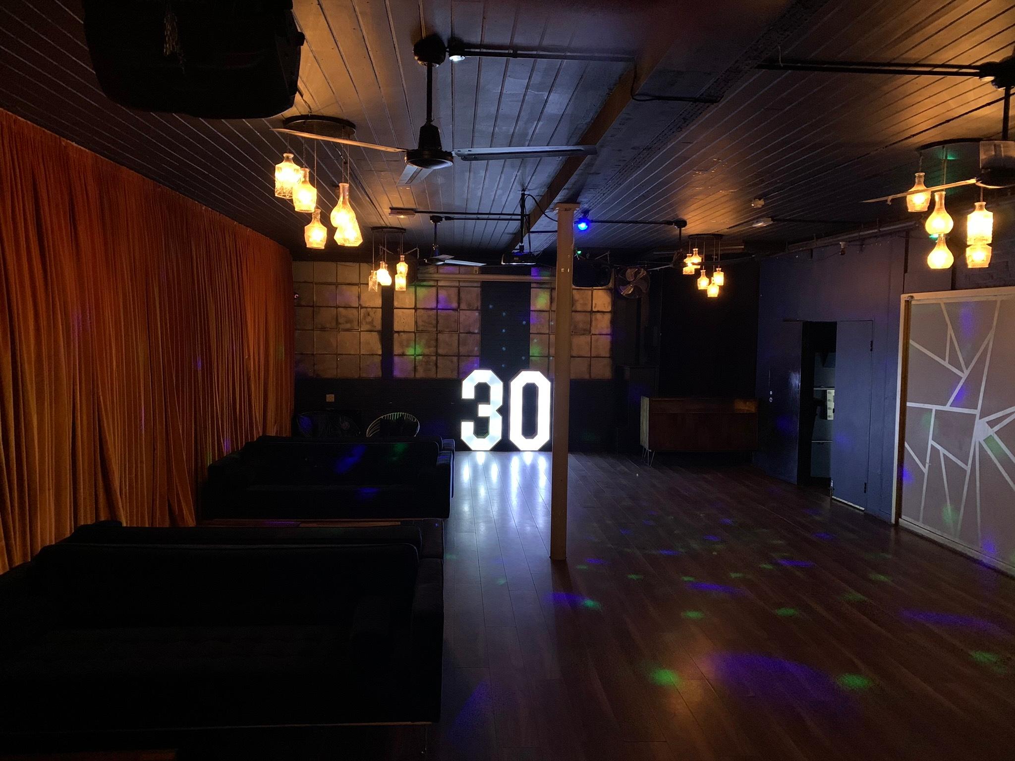 Middle Floor, The Venue On Middle St. photo #2