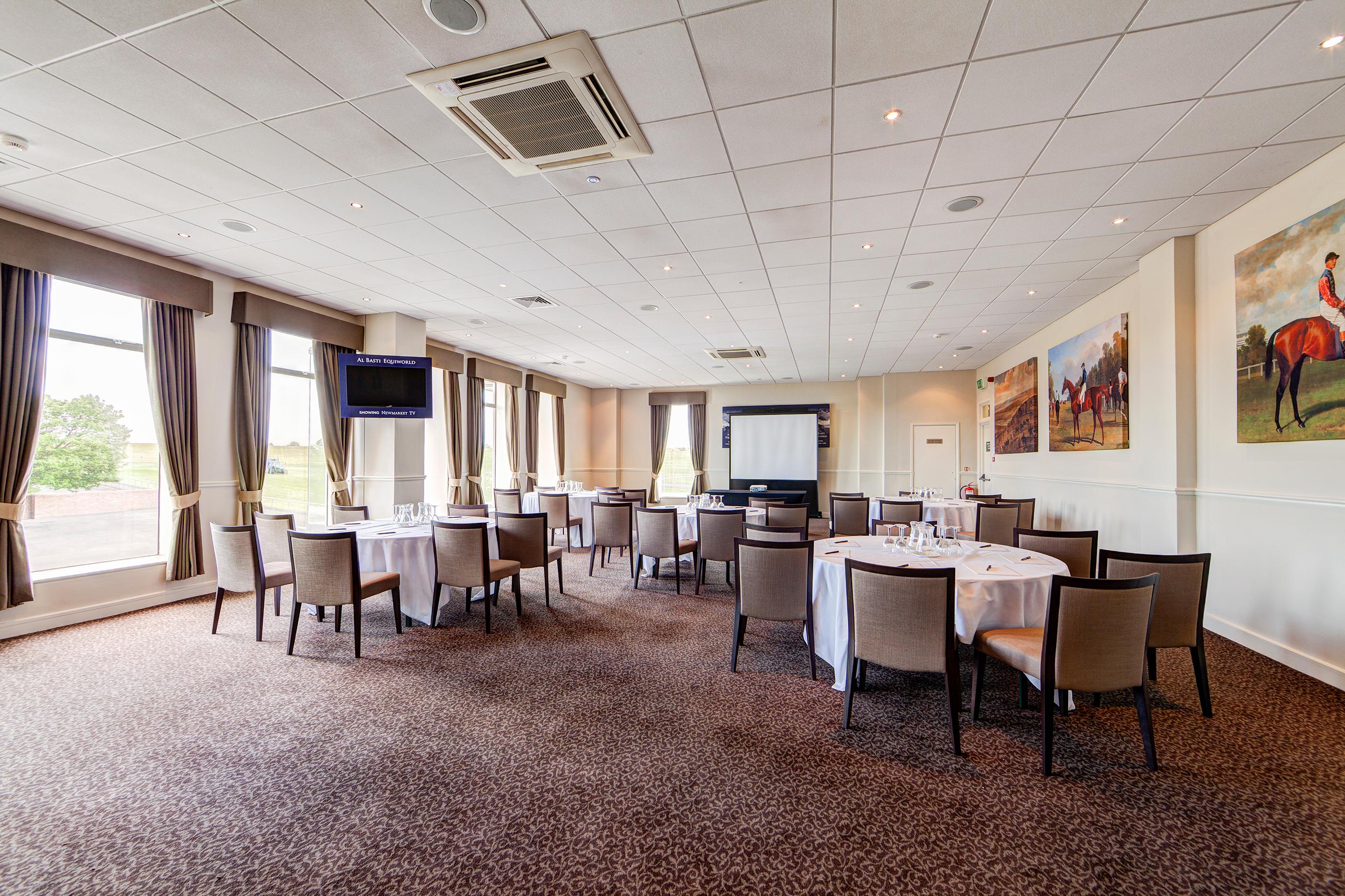 Newmarket Racecourses, The Runners Lounge photo #0