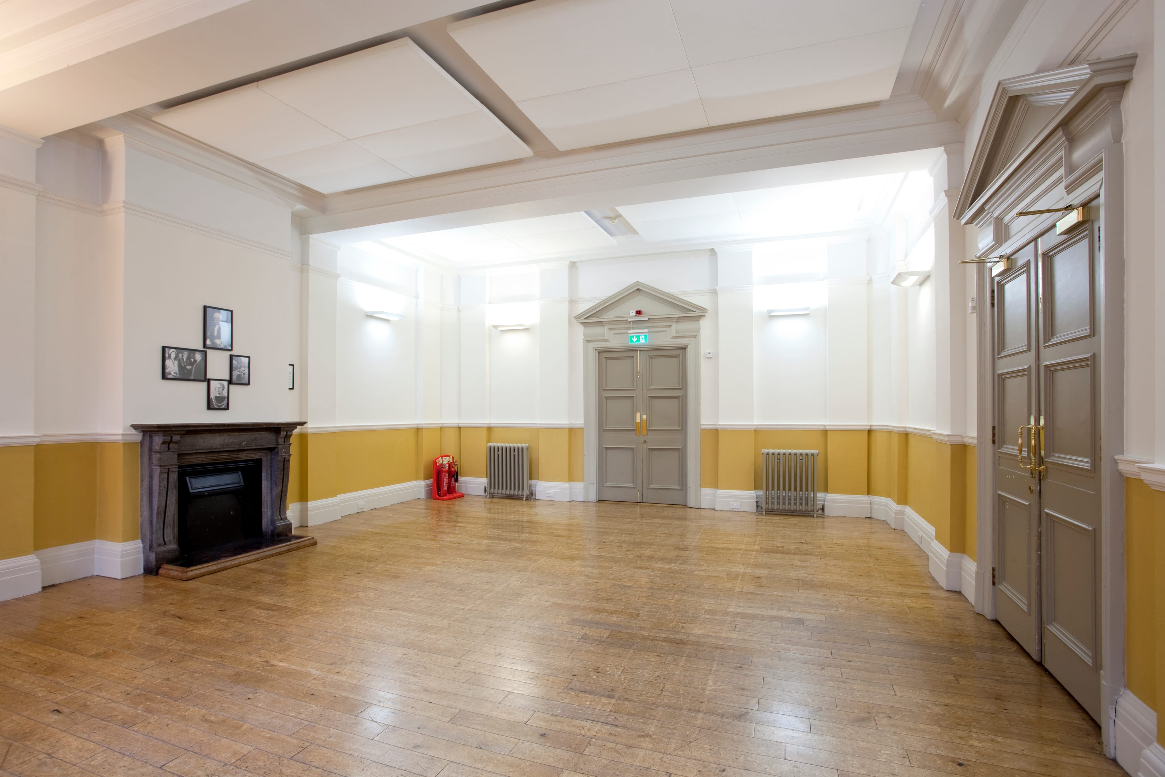 Photo of Shoreditch Town Hall, Mayor's Parlour