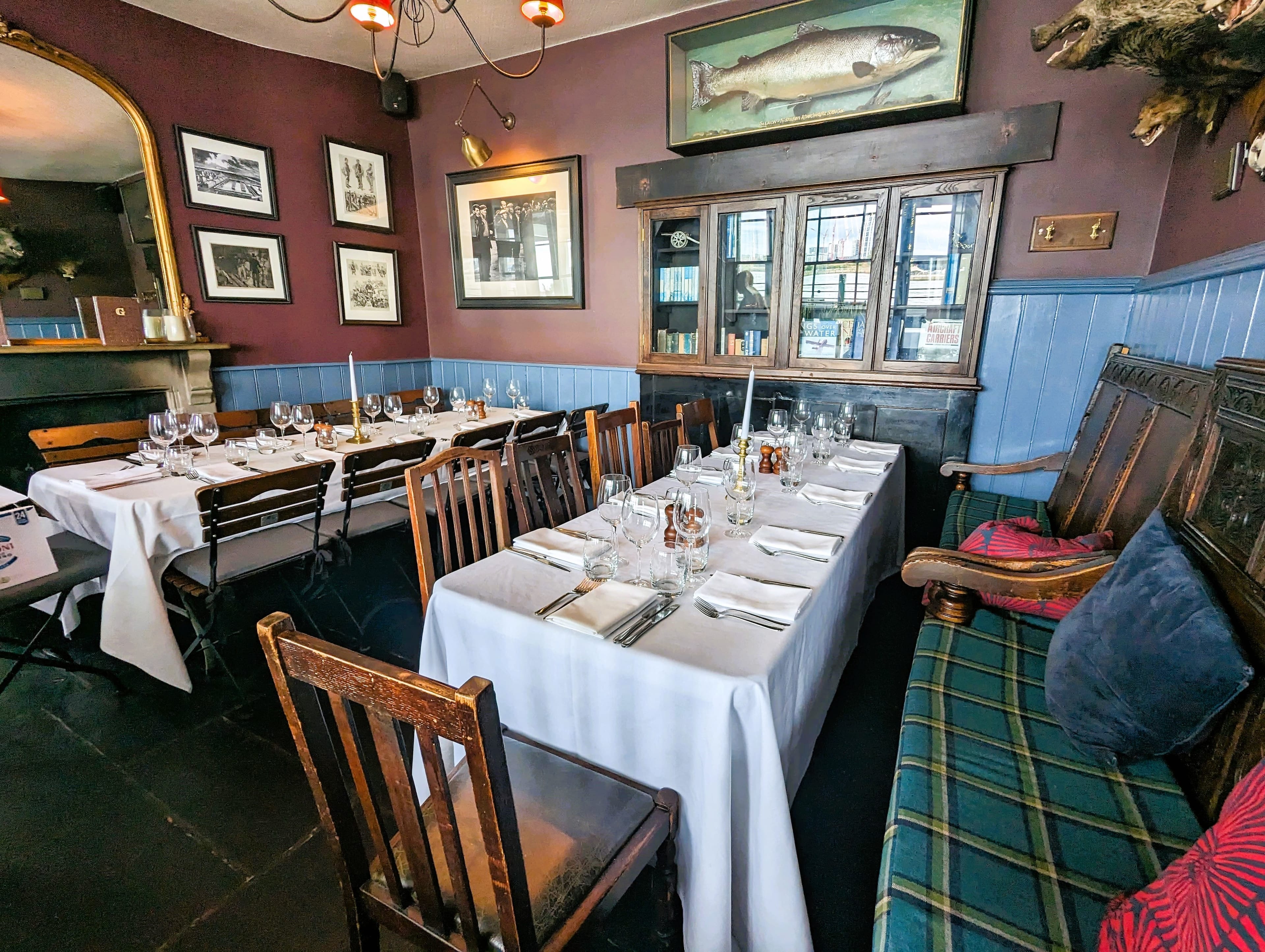 Photo of The Gun, The Red Room
