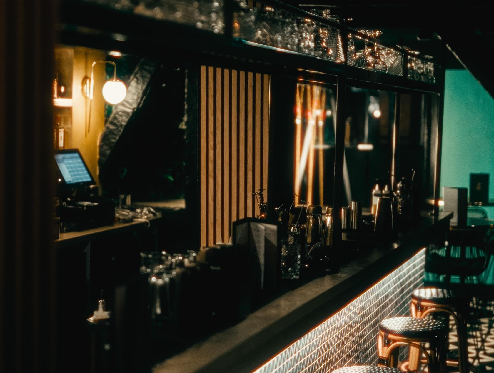 Full Bar, Kahiki Chester photo #1