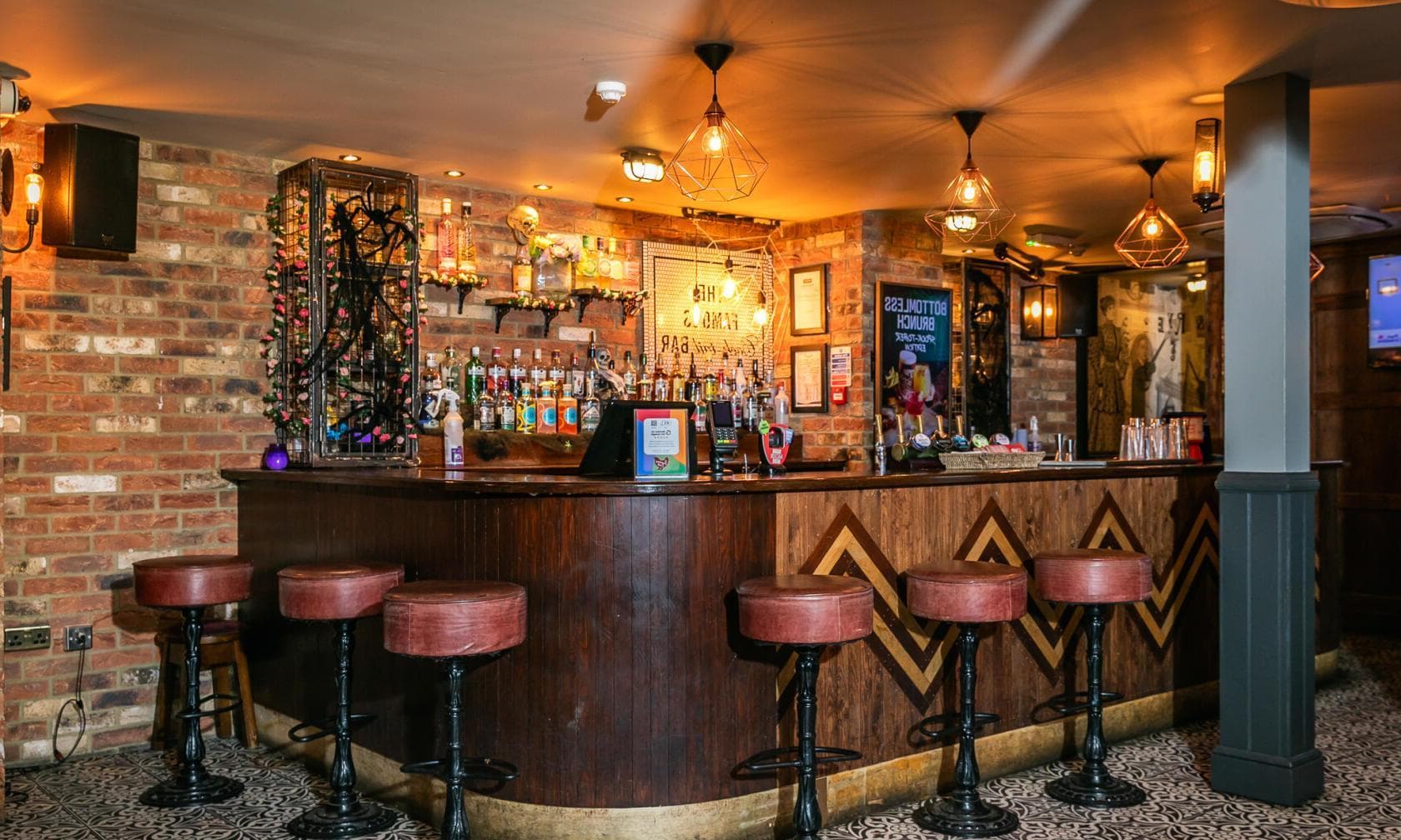 Full Venue, The Famous Cock Tavern photo #1