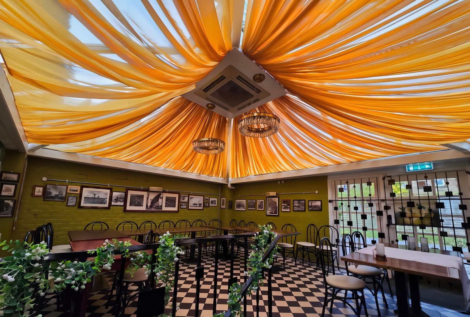 The Glasshouse, The Lansdowne photo #1