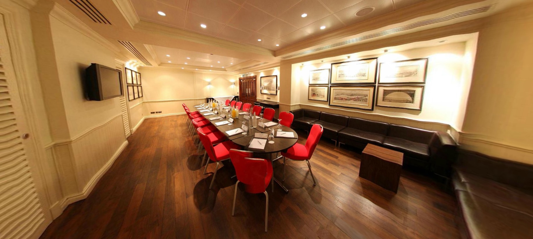 Photo of London Bridge Hotel, Dickens Suite