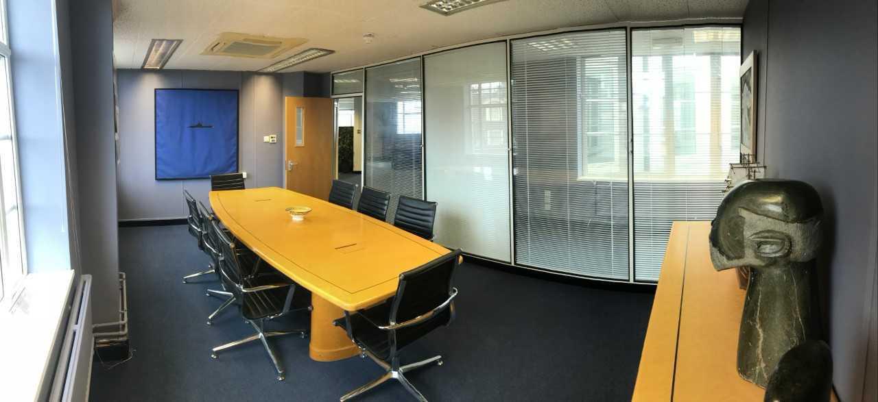 Mocoh Brokers Office, Grosvenor Gardens Meeting Room photo #3