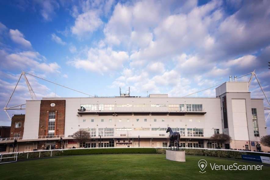 Desert Orchid Suite, Kempton Park Racecourse photo #3