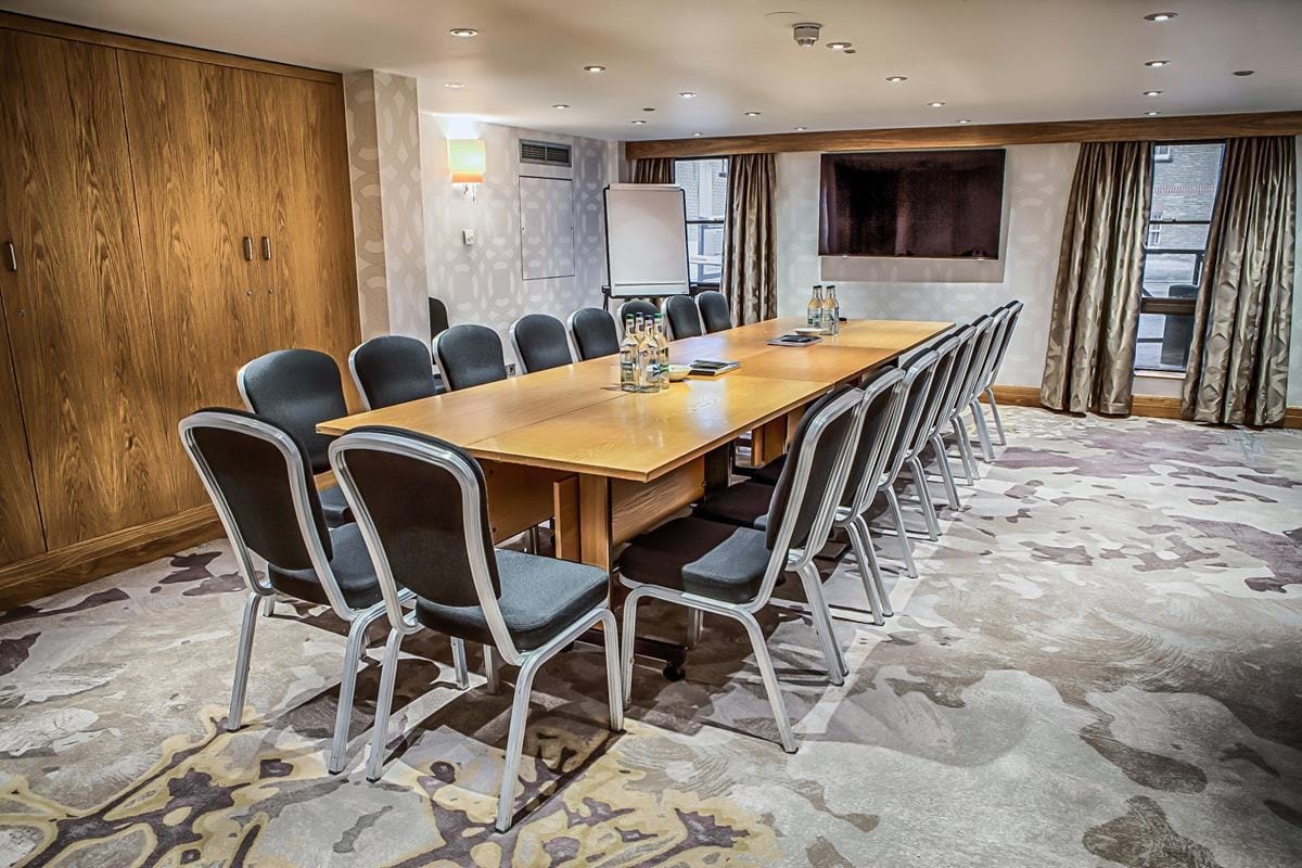 Photo of Hilton London Kensington, Holland Suite