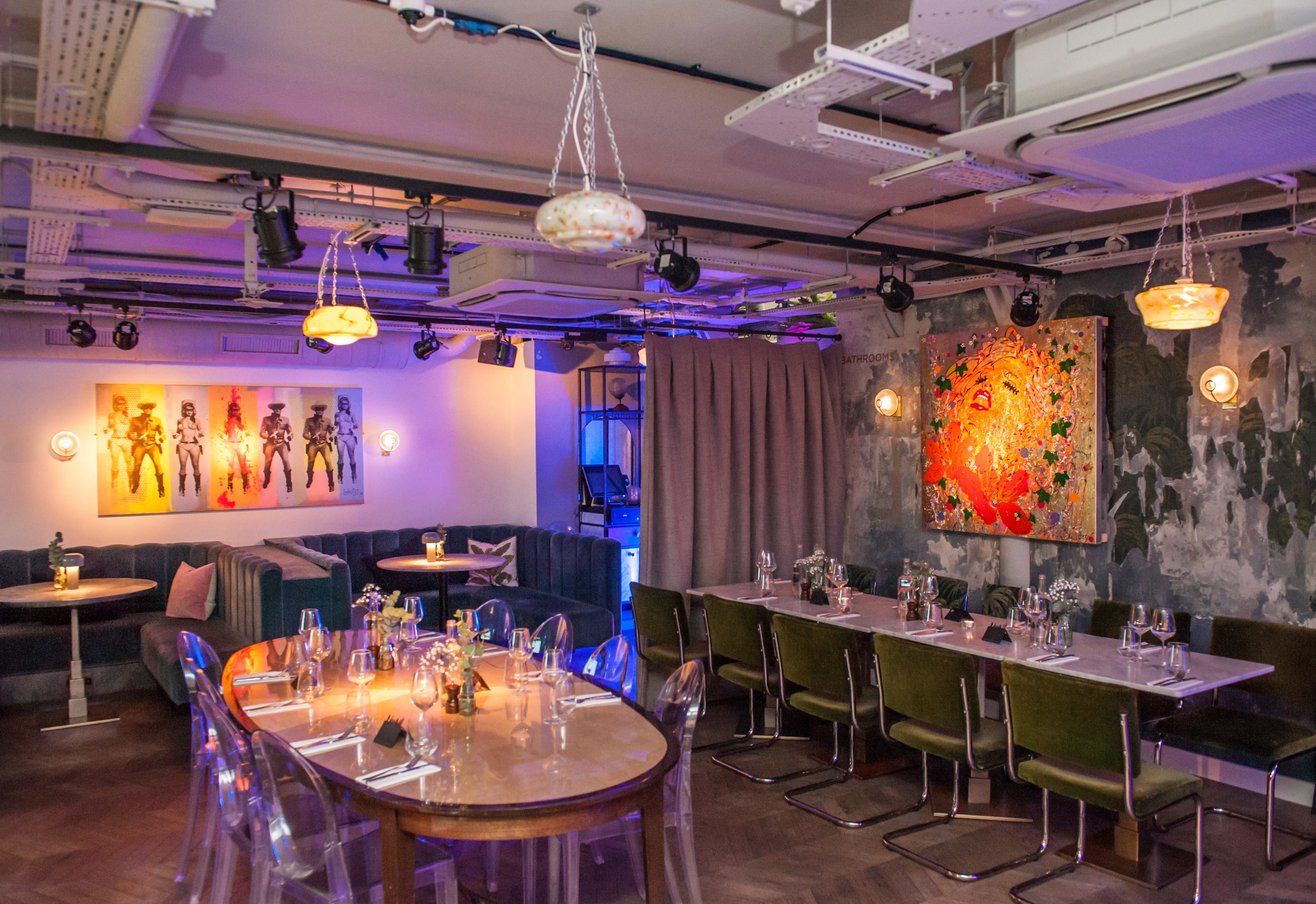Photo of Scarlett Green, Whole Venue