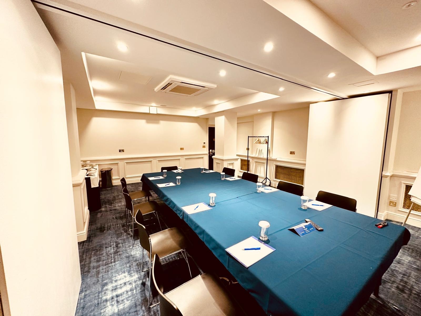 Photo of The Wellington Hotel By Blue Orchid Hospitality, Victoria Suite