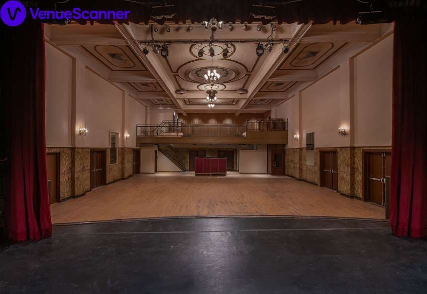 Warsaw, Main Hall - 1st Level photo #3