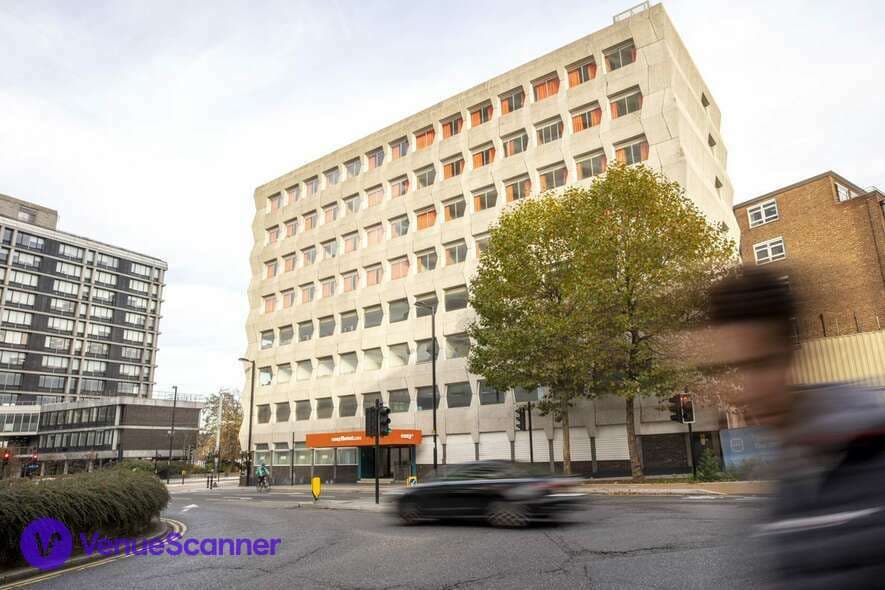 Monroe, Easyhub Croydon photo #3