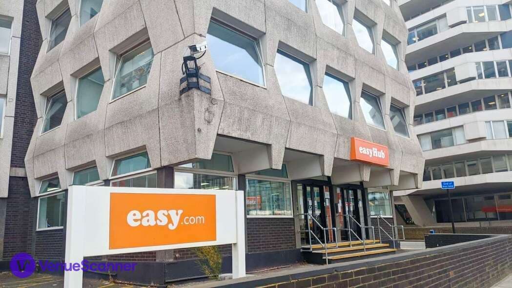 Monroe, Easyhub Croydon photo #2