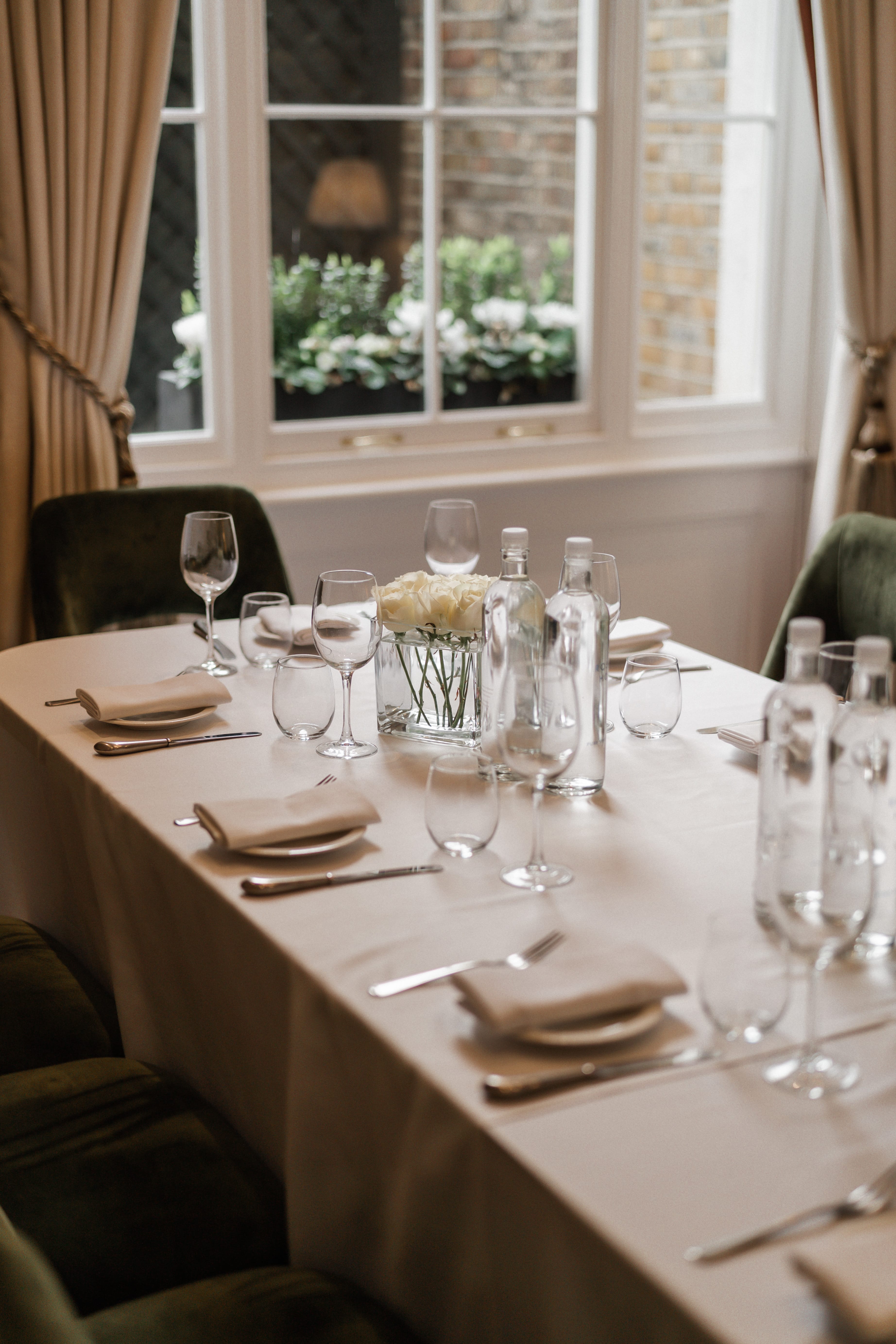 Photo of Roseate House London, Club Prive