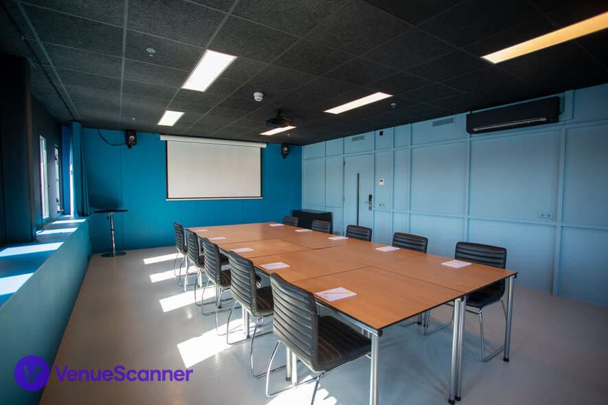 The Good Hotel London, The Blue Room photo #3