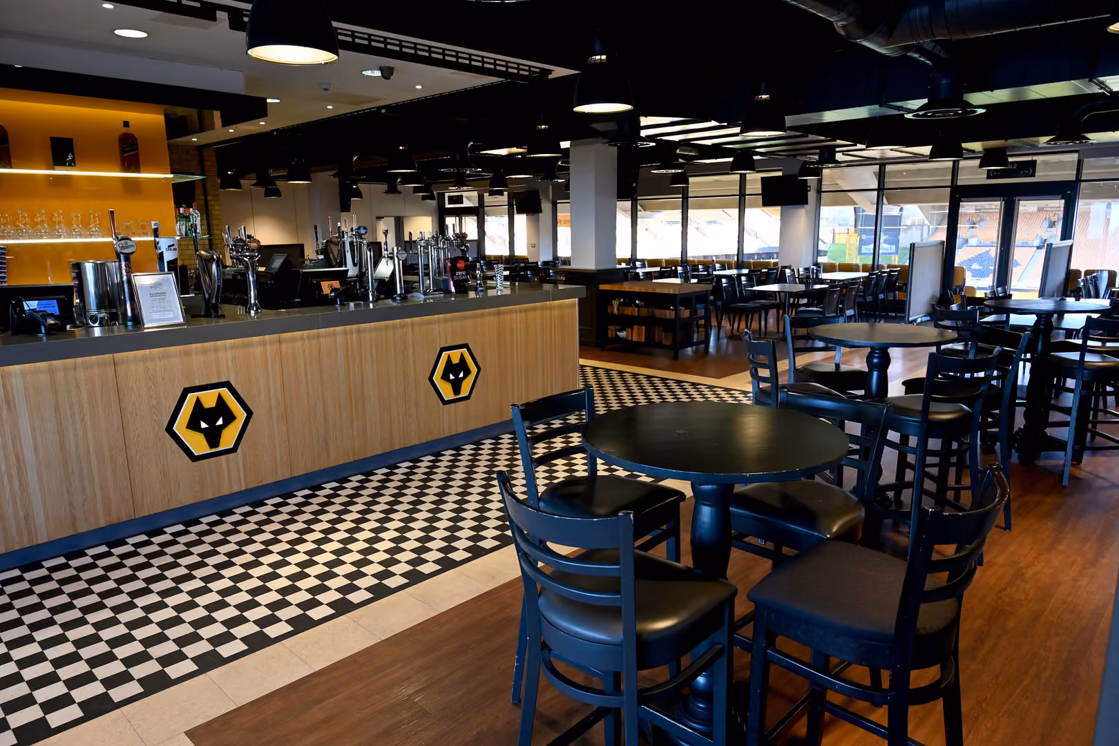 Wv1 Bar, Molineux Stadium photo #4