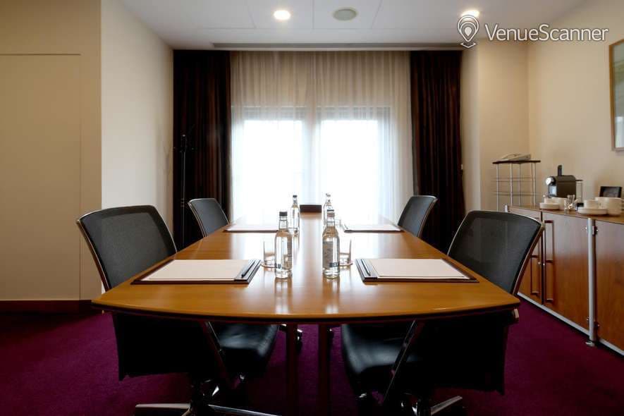 Boardroom, Canary Riverside Plaza Hotel photo #3