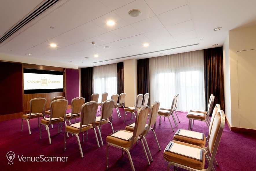 City Room, Canary Riverside Plaza Hotel photo #2