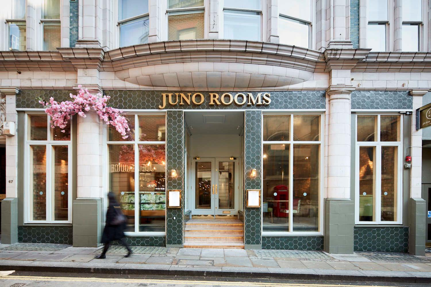 Juno Rooms, 5CC Cocktail Bar photo #3