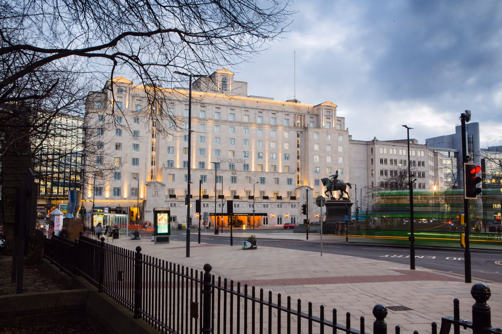 The Queens Ballroom, The Queens photo #24