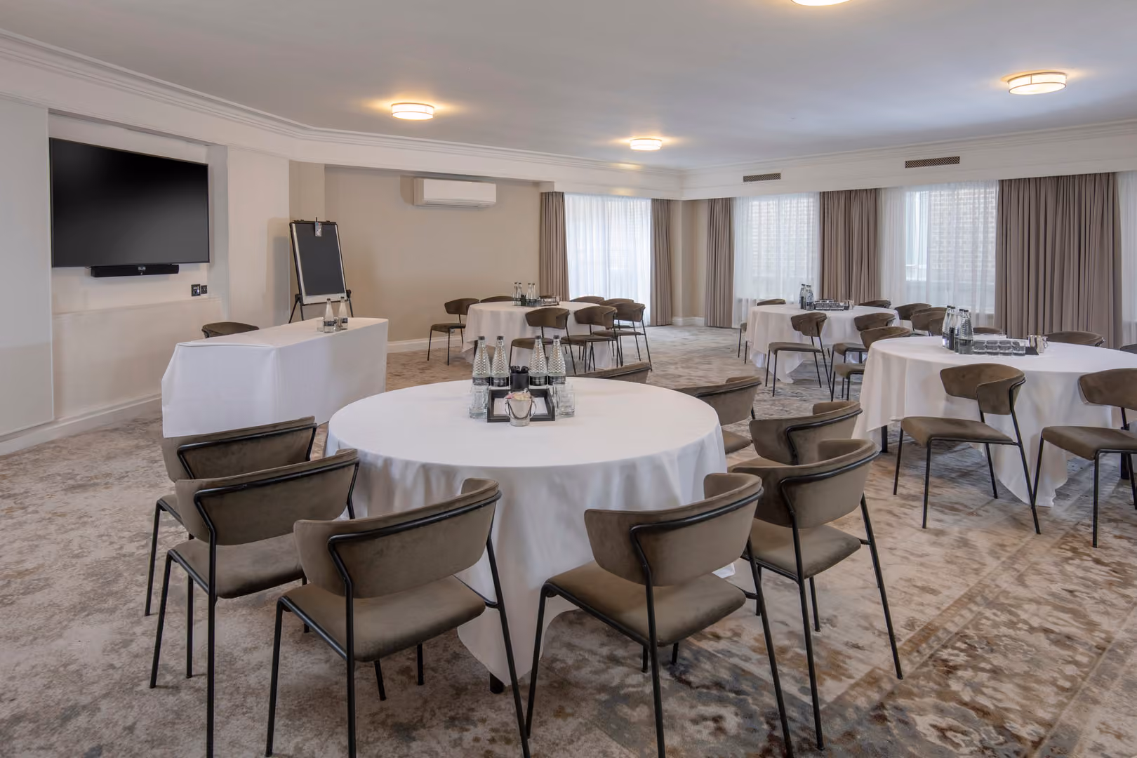 The Queens Ballroom, The Queens photo #18