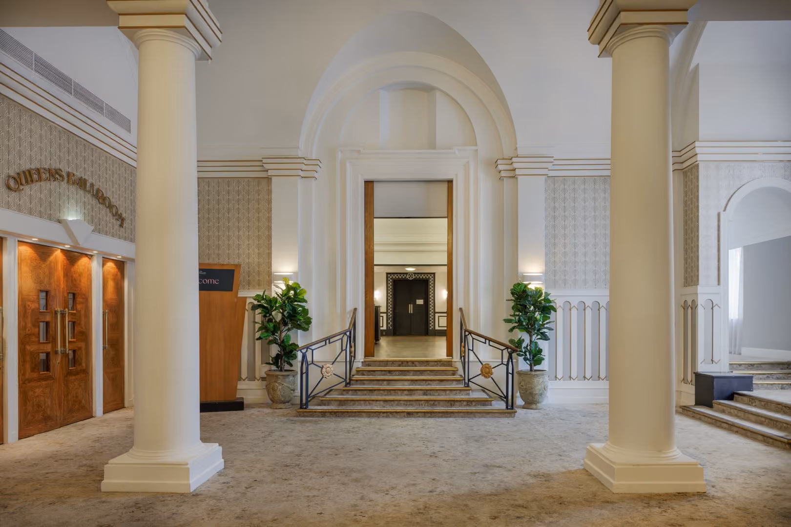 The Queens Ballroom, The Queens photo #17
