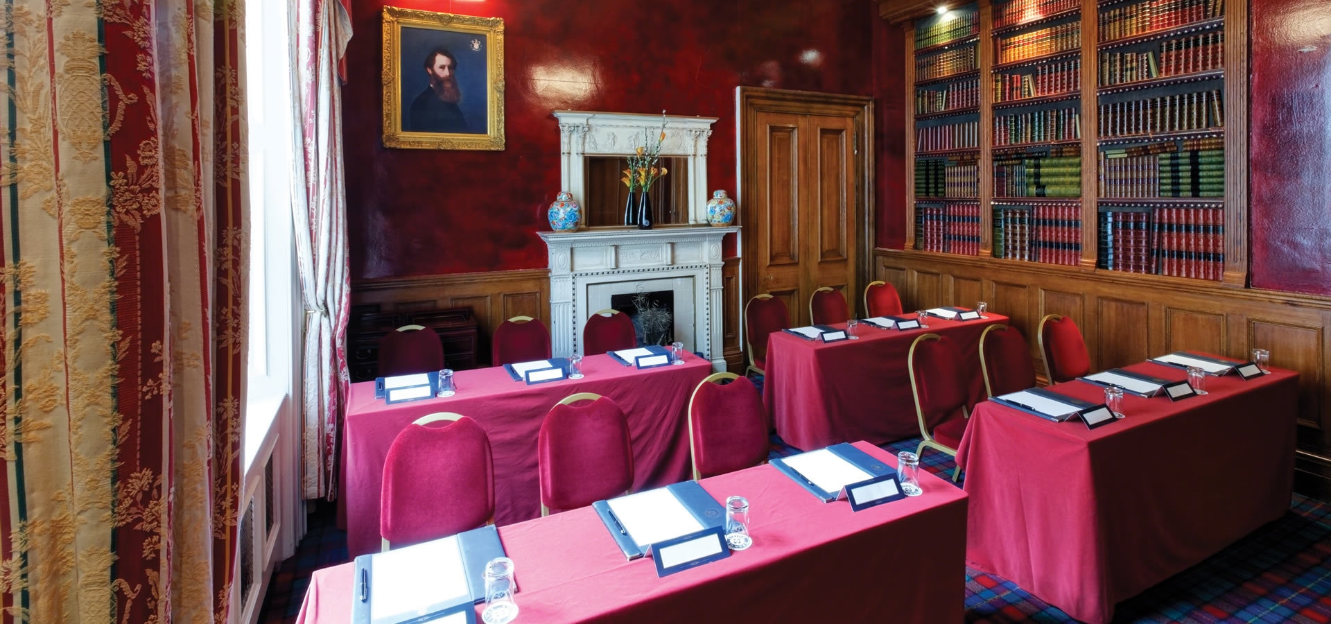 Photo of Strathmore Hotel, Study Suite