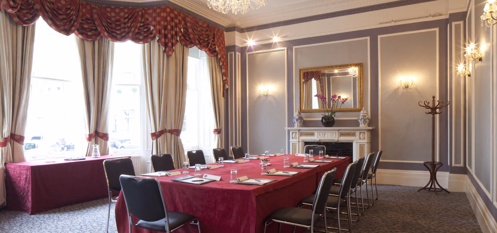 Library Suite, Strathmore Hotel photo #2