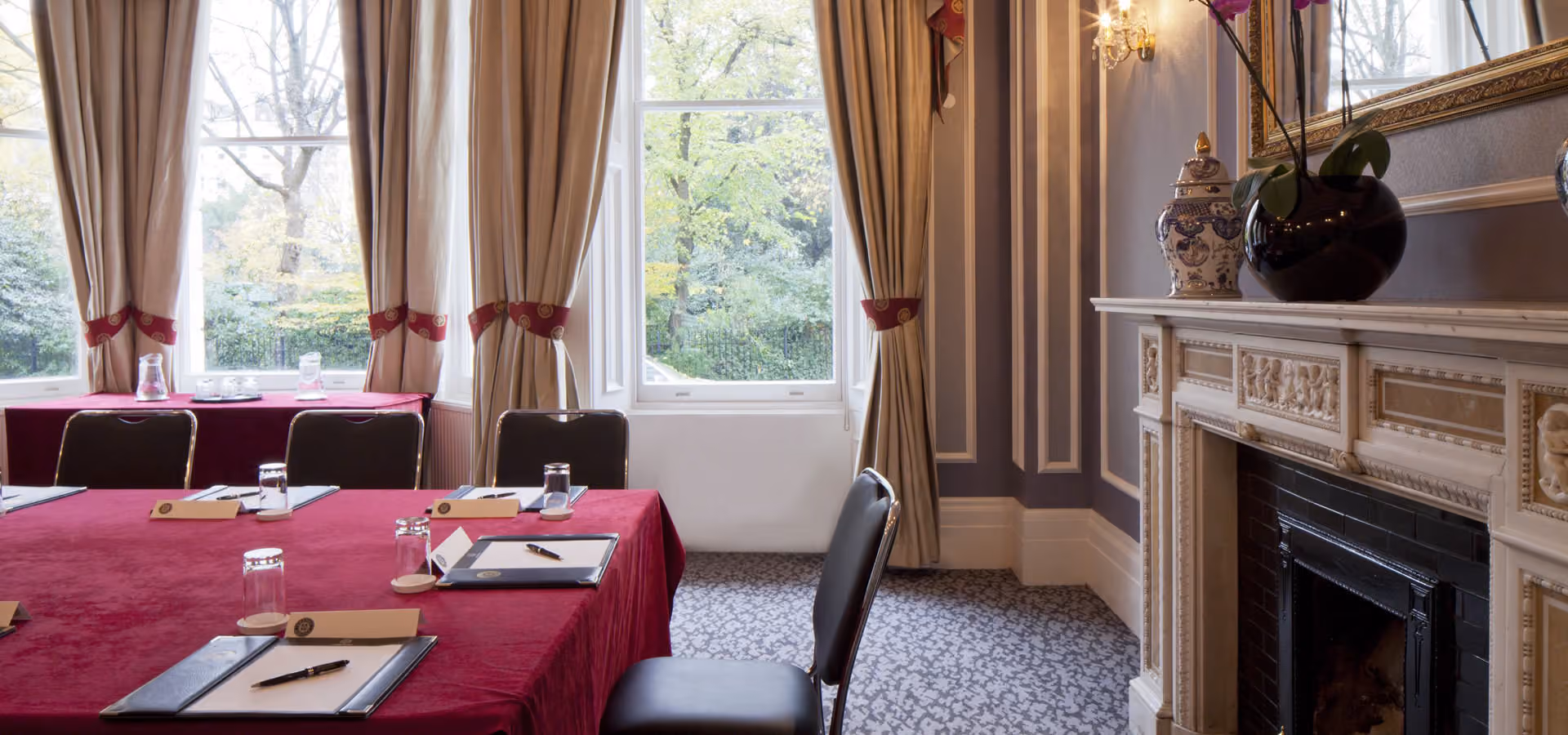 Library Suite, Strathmore Hotel photo #1