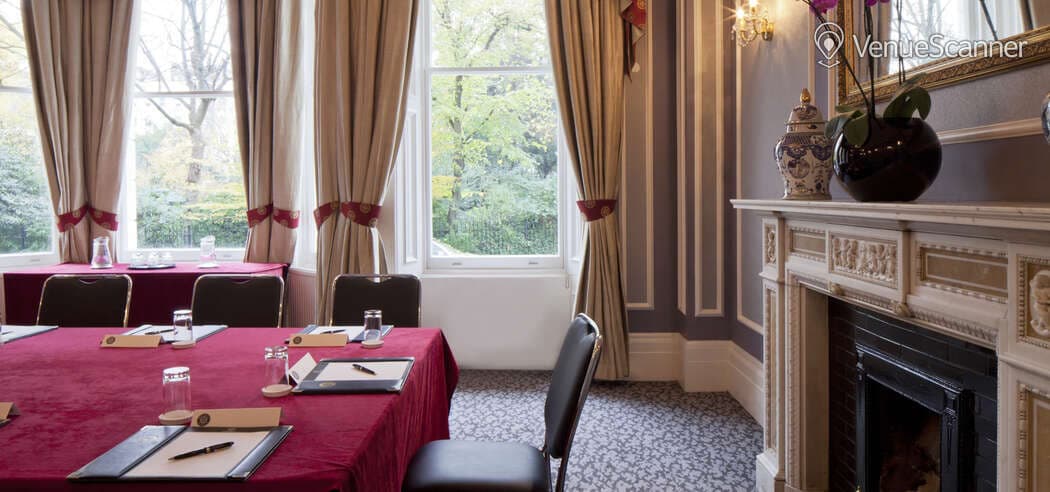 Library Suite, Strathmore Hotel photo #1