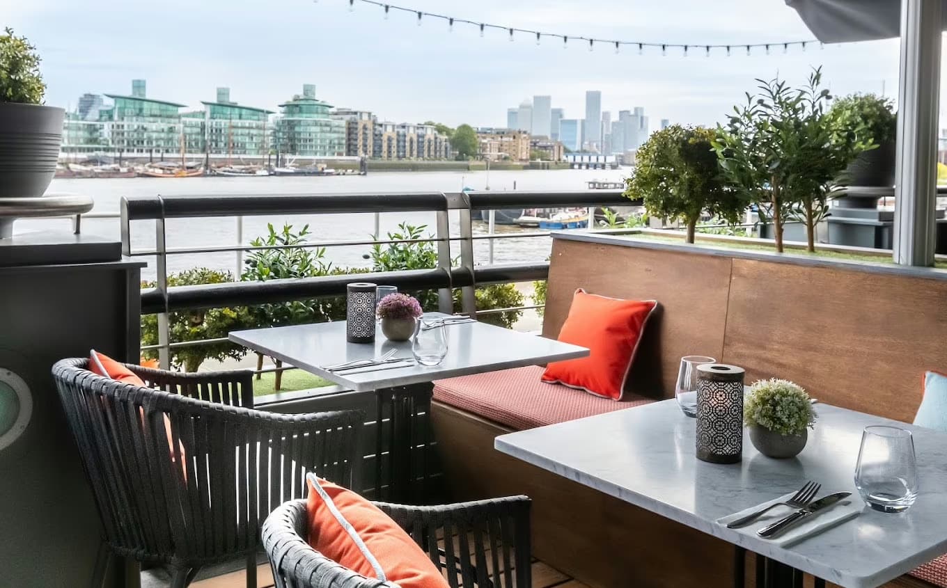 Riverside Terrace, Browns Butlers Wharf photo #4