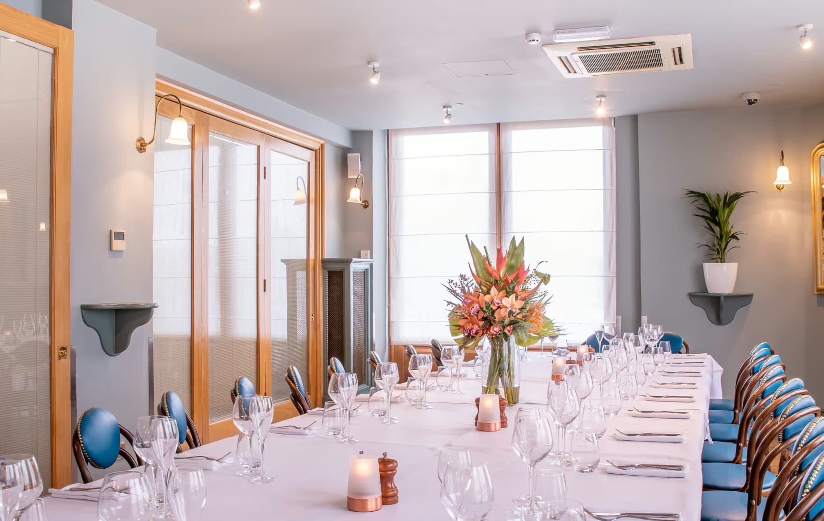 St Saviour's Suite, Browns Butlers Wharf photo #2
