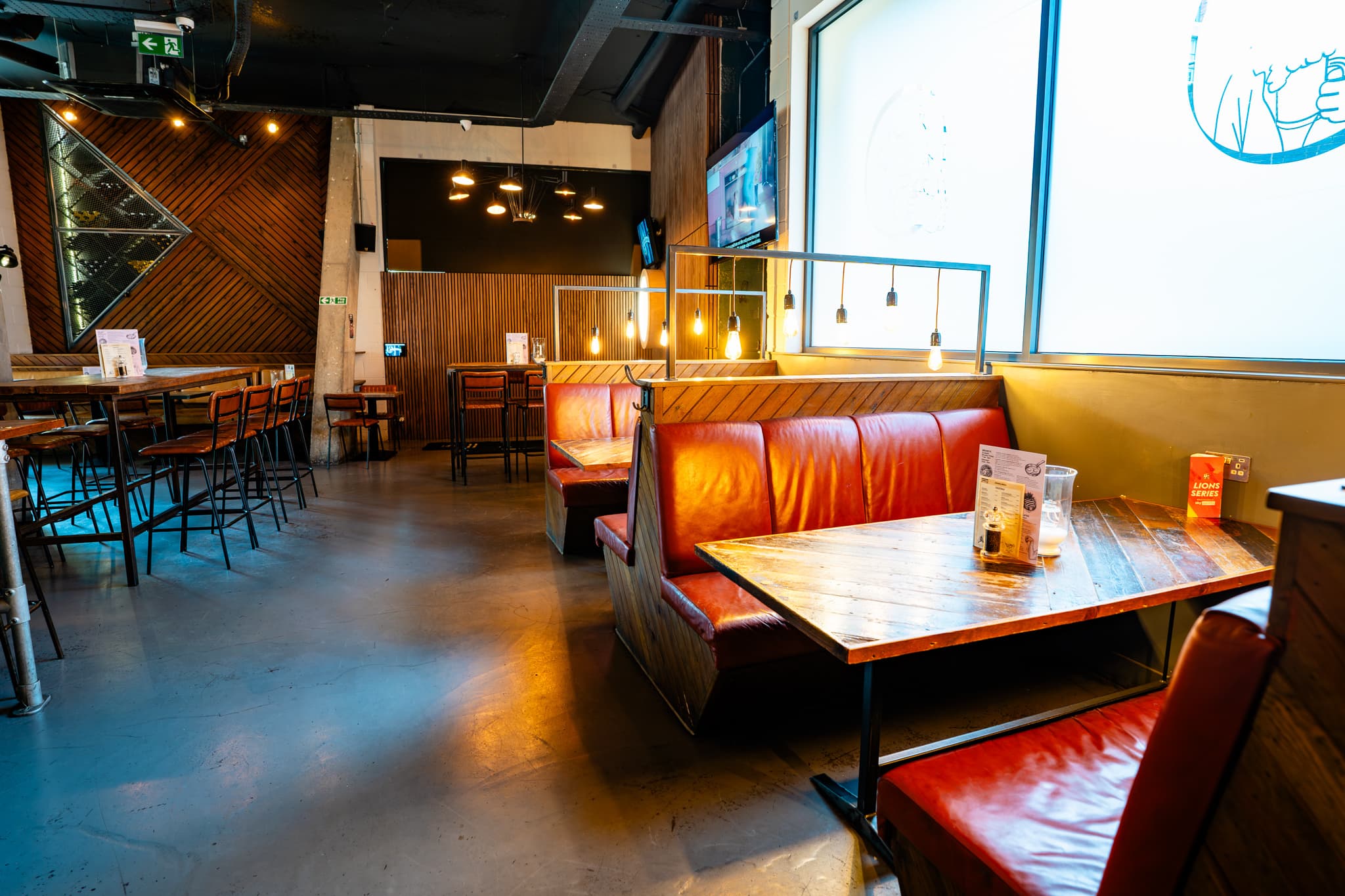 Leadbelly's Bar & Kitchen, Sports Bar photo #2