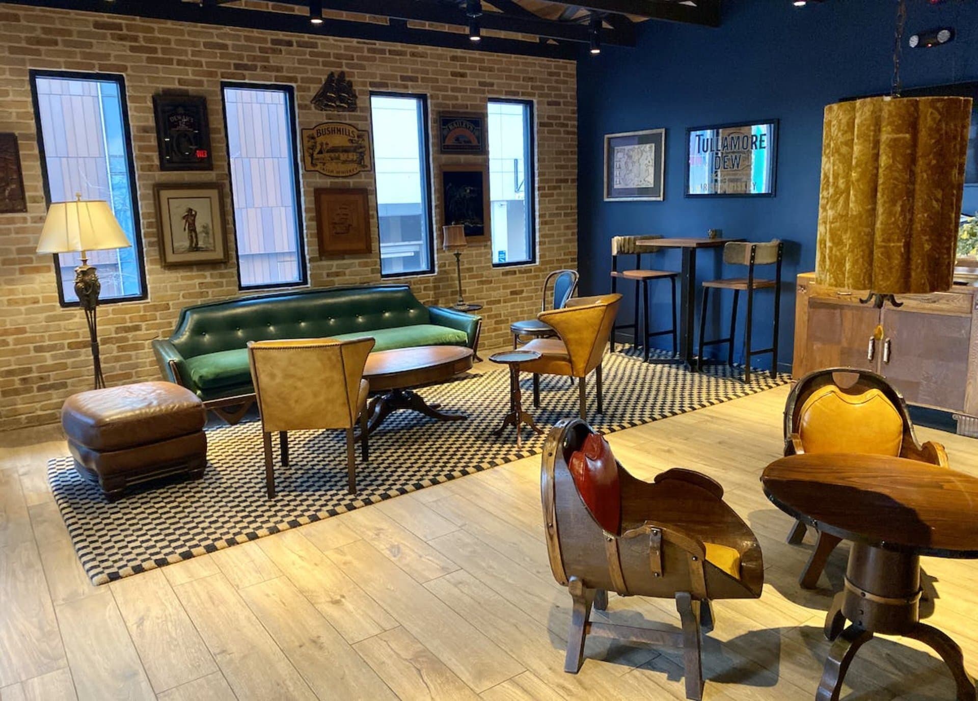 Foxy's Proper Pub, Sailor's Den photo #2