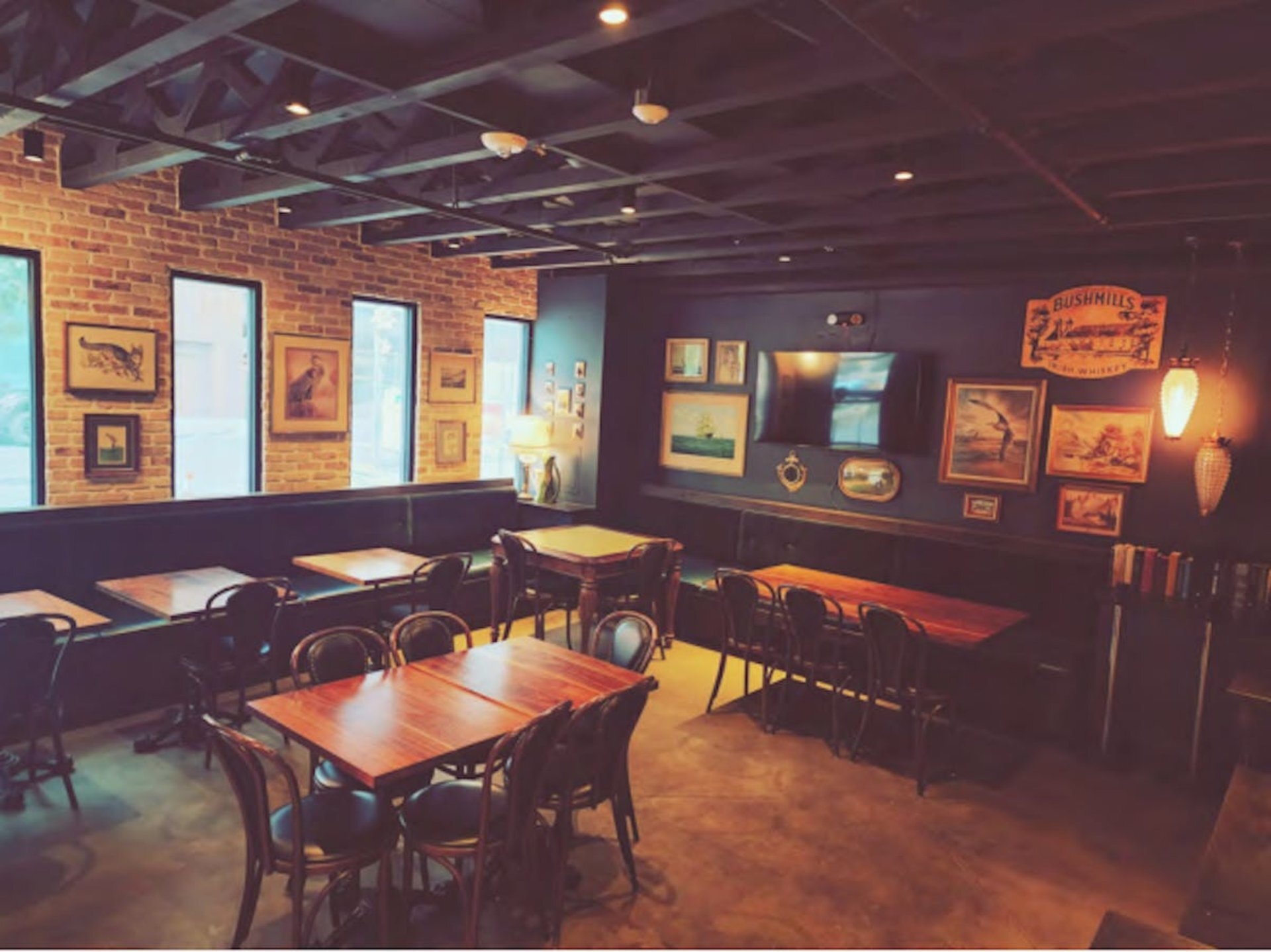 Photo of Foxy's Proper Pub, The Fox's Den