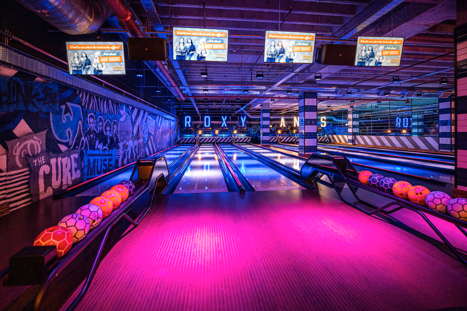 The Gaming Hall, Roxy Lanes Leeds (The Light) photo #9