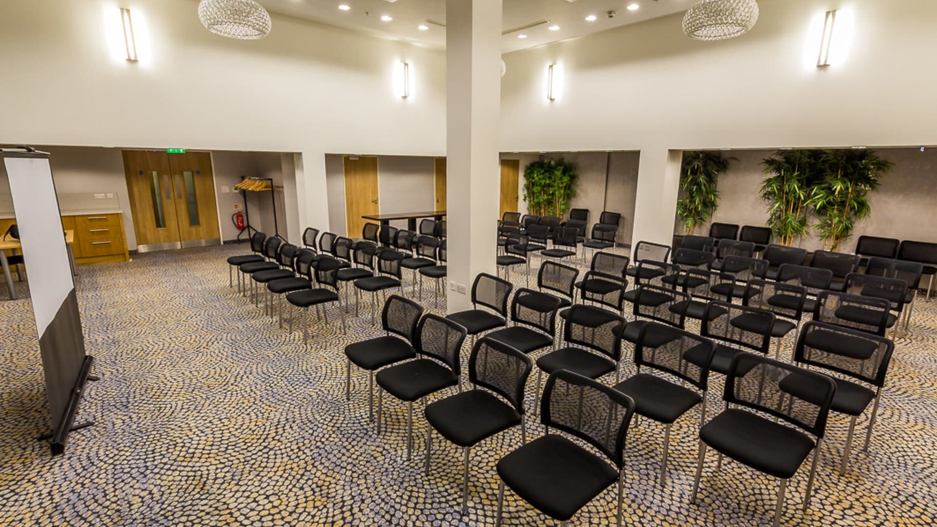 61lif, Full Conferencing Suite photo #2