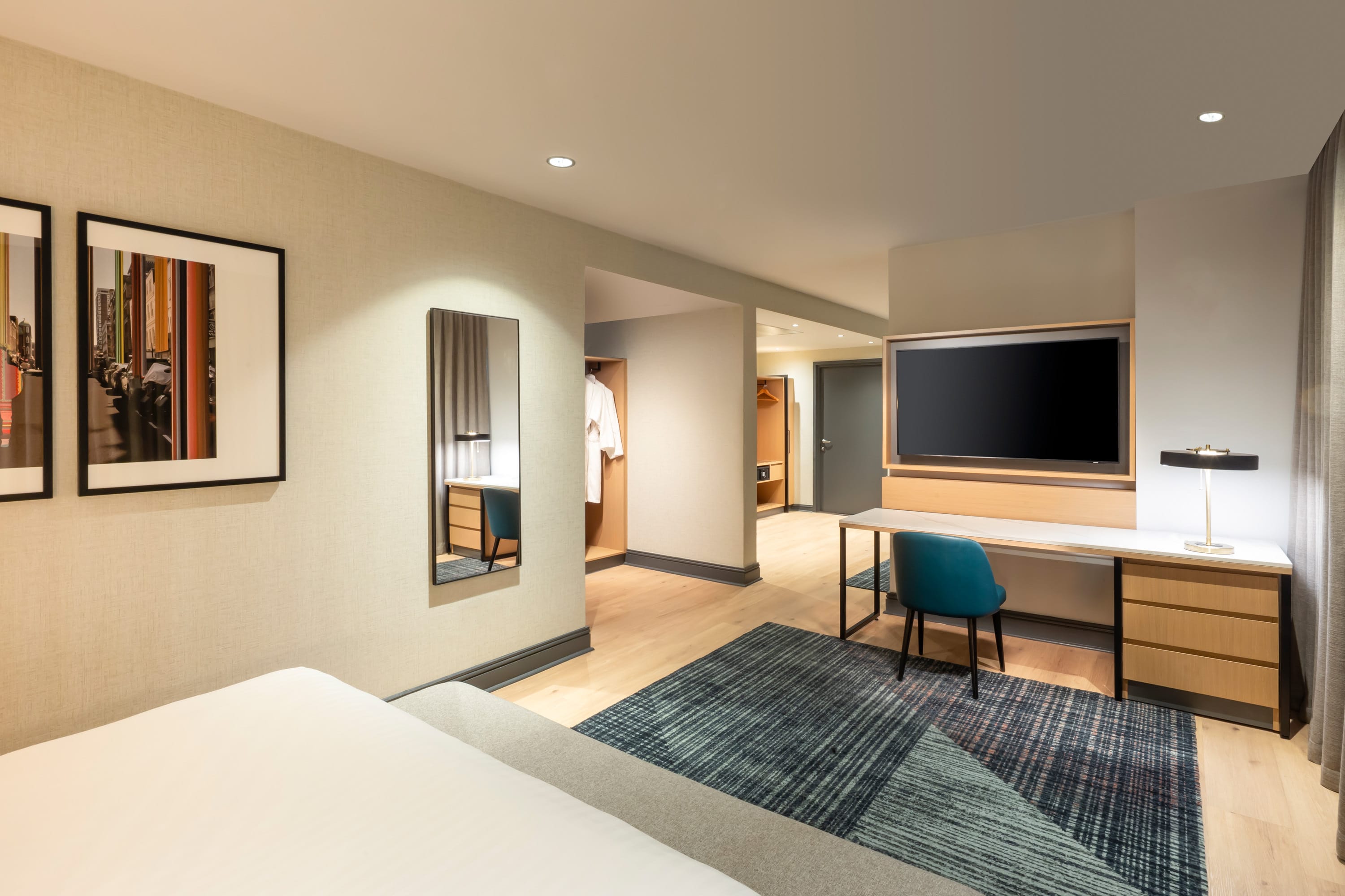 Photo of Manchester Marriott Hotel Piccadilly, Piccadilly Suite