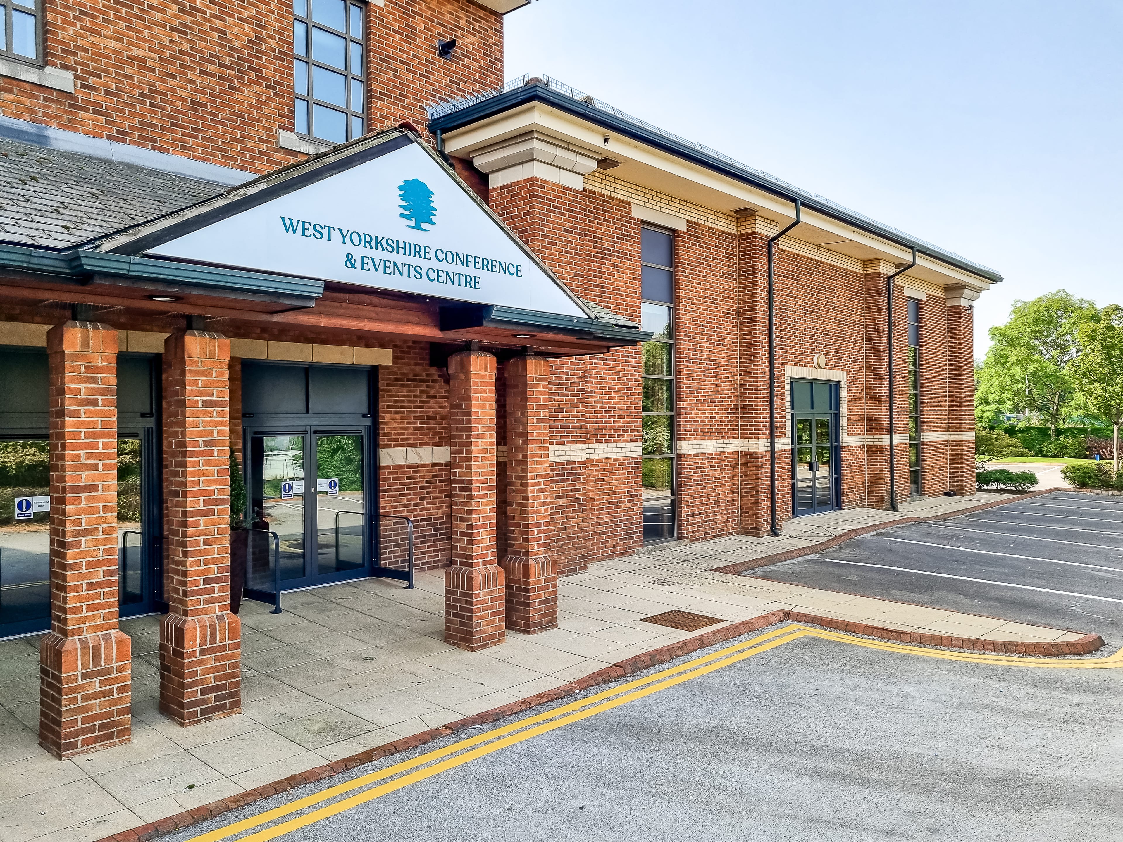 Photo of Cedar Court Hotels Bradford, Willow Suite