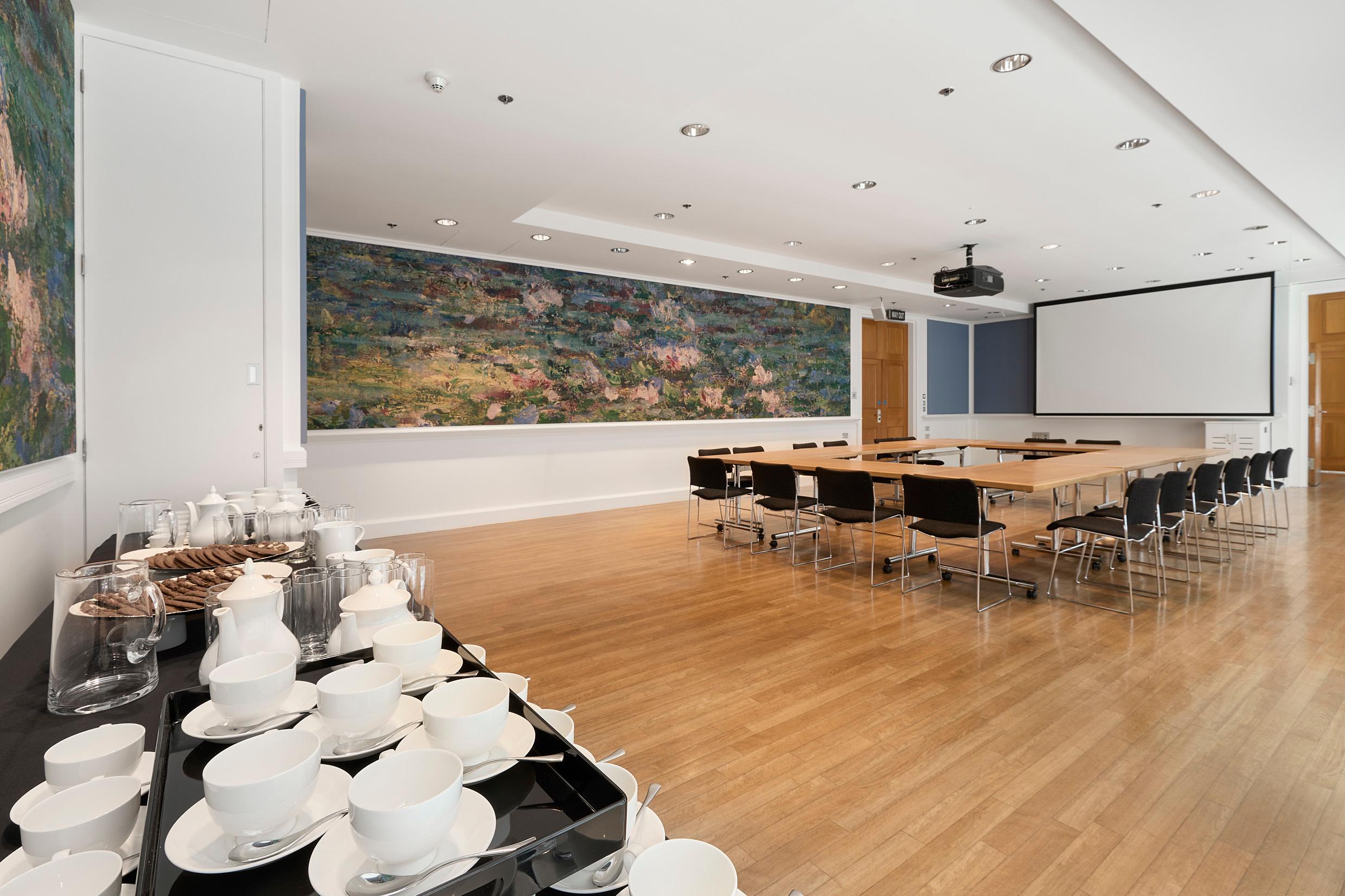 National Gallery, Monet Meeting Room photo #3