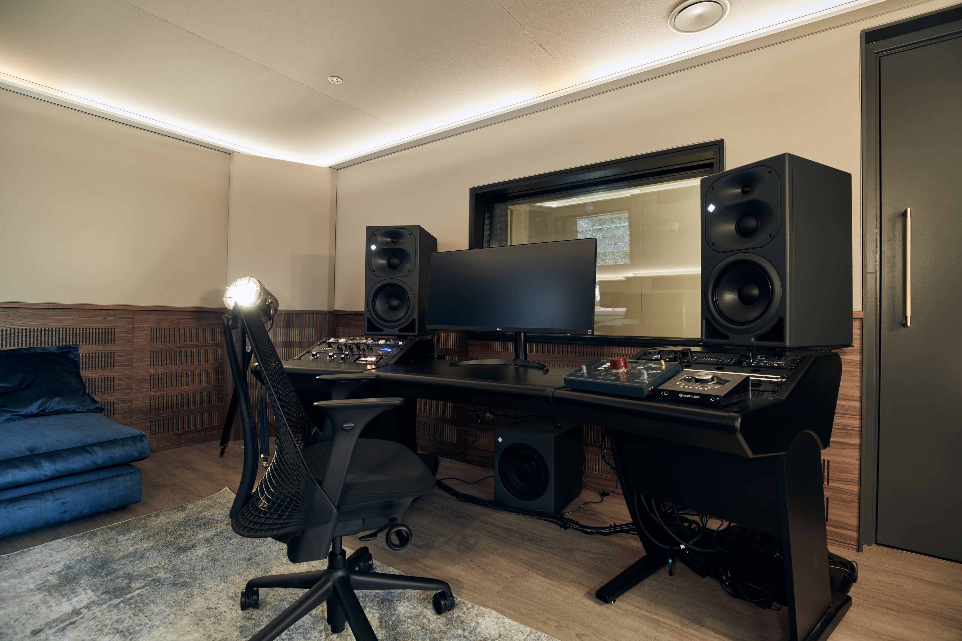 Music Team Building - DJing & Song Production 101, Qube East - Bar & Recording Studios photo #9