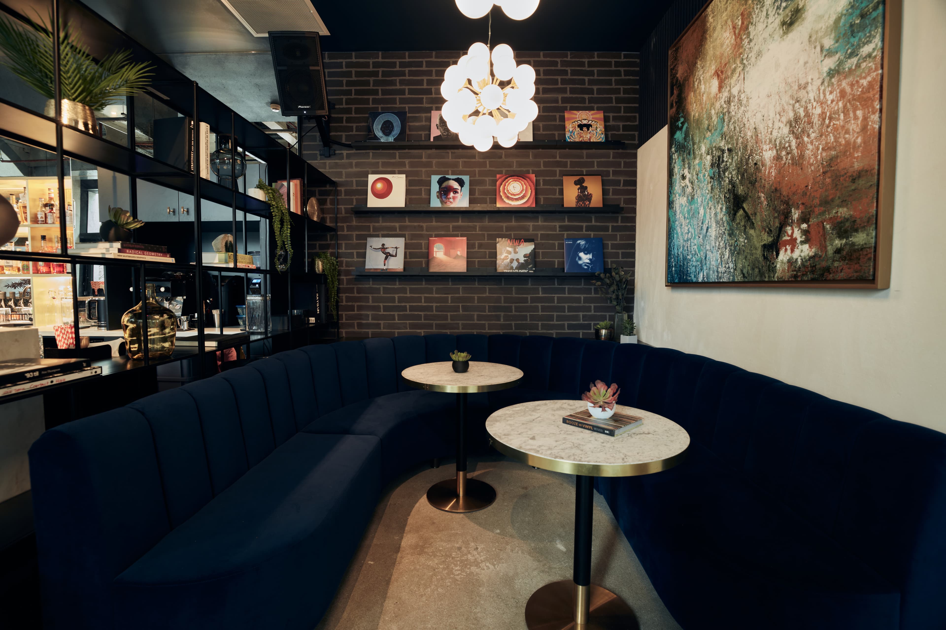 Qube Cocktail Bar & Lounge, Qube East - Bar & Recording Studios photo #9