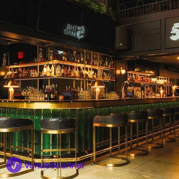 Full Venue, 5th & MAD photo #17